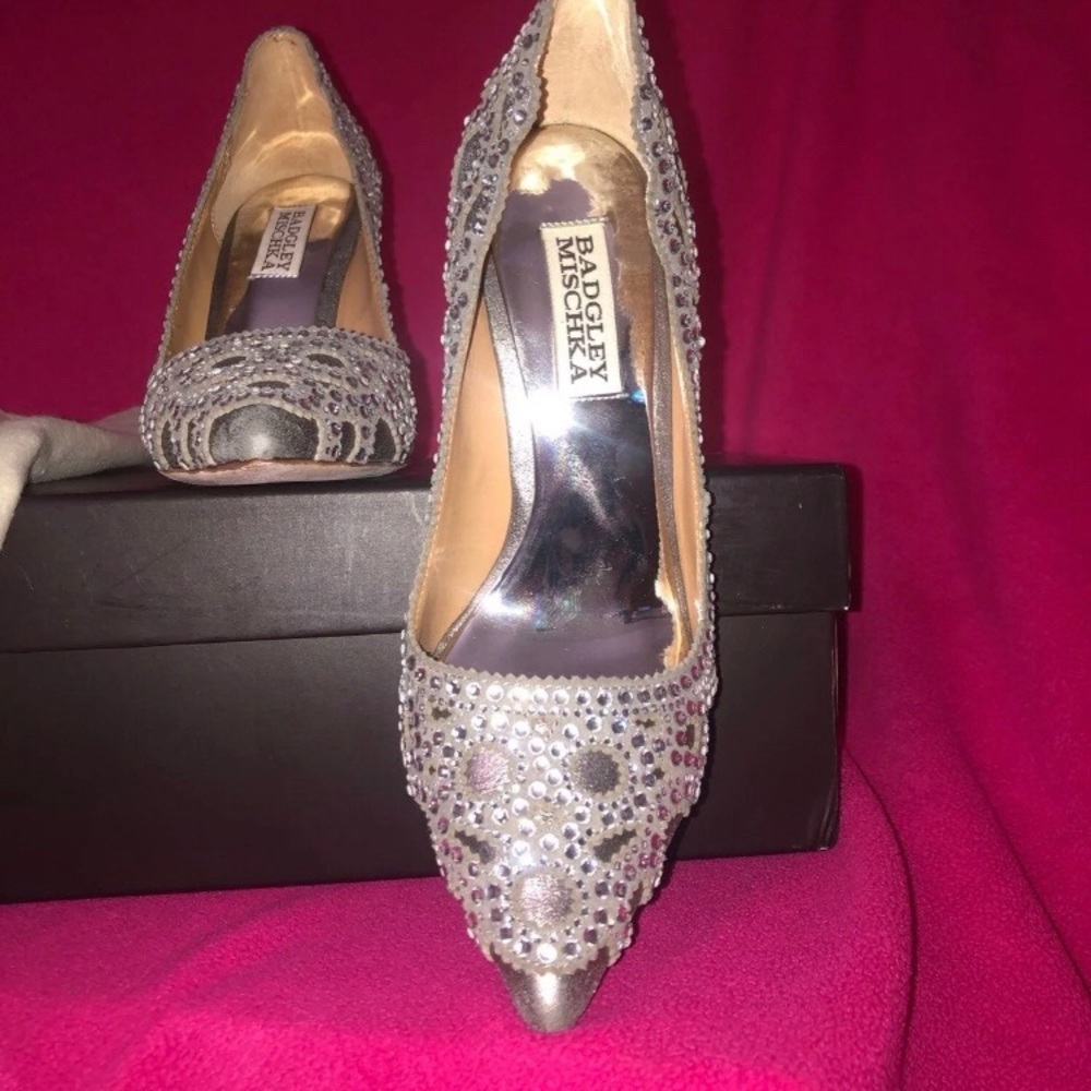 Beautiful designer heels - Picture 2 of 4